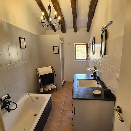 Holiday home Casa Rustica Y Tranquila En Zarra