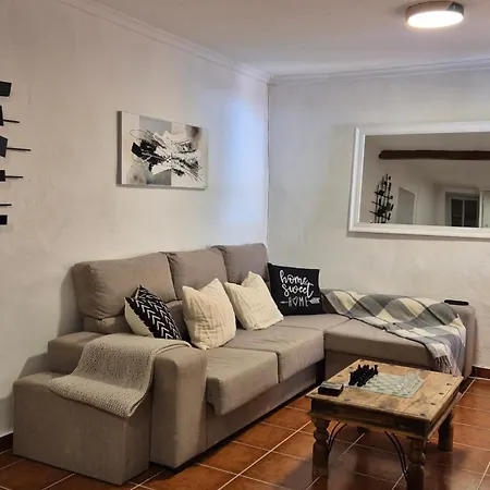 Holiday home Casa Rustica Y Tranquila En Zarra